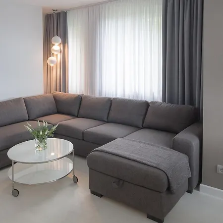 Silence Nad Golebiem