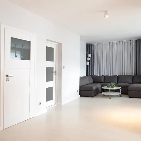 Silence Nad Golebiem